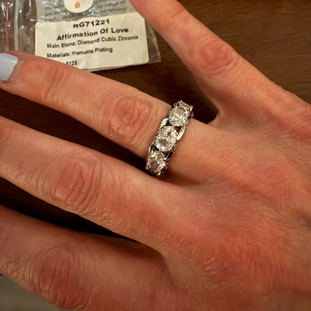 Bomb Party size 6 April 2025 ring